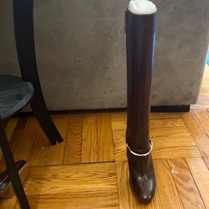 Selling never worn outside Nine West boots because of a move. Don’t miss them!